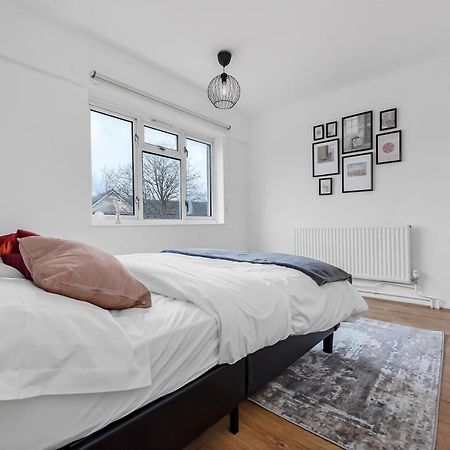 Stylish Excel 3 Bedroom Flat London Eksteriør bilde
