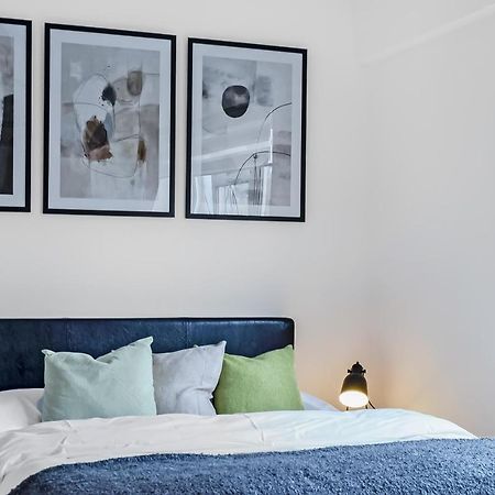 Stylish Excel 3 Bedroom Flat London Eksteriør bilde